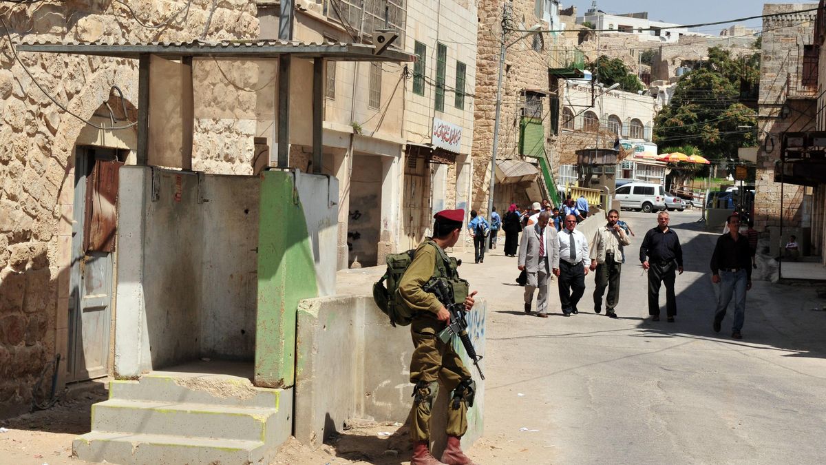 Eskalace konfliktu na Západním břehu: Dva Palestinci zaútočili na vojáky